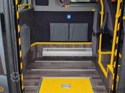 MERCEDES-BENZ Sprinter 517 Heckniederflur Vorlauffahrzeug