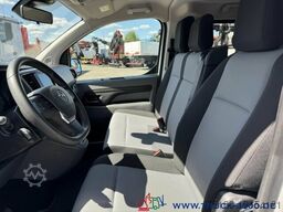 Opel Vivaro 9 Sitzer Klima vorne & hinten Navi + DAB
