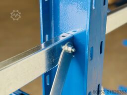 ca. 3,15 lfm. Kragarmregal mit Fachböden H: 250cm 140 kg/Arm META Multistrong