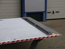 MERCEDES-BENZ Sprinter Koffer Ladebordwand 410x210x210