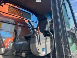 Hitachi zx350LC-3 excavator w/ toothed bucket. WATCH VIDEO