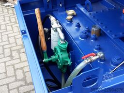  IBC tank met handpomp