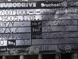 SEW-EURODRIVE KA70DT100L-8-2B