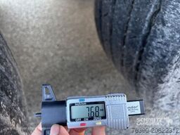 Schmitz Cargobull Semitrailer Reefer Standard divu klāju