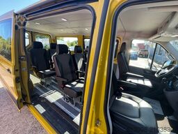 VOLKSWAGEN CRAFTER 2.0TDI 8 SITZER TEMP. KLIMA AHK 1.HAND