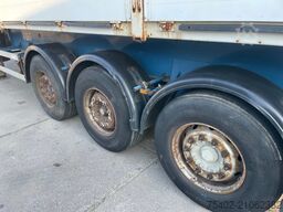 Renders / Aluminium Borden / Hardwood Floor / Mercedes ...