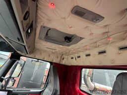 Volvo FH 520 8x2 Effer 850 + Fly jib, winch Euro 5