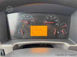 Volvo FL 210 Bakwagen