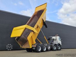 Volvo FMX 460 10x4 TIPPER / MINING