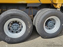 Volvo FMX 460 10x4 TIPPER / MINING