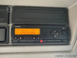 Volvo FL 210 Bakwagen