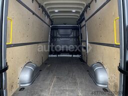 VOLKSWAGEN Crafter 35 Aut.*Maxi-Superhochdach* AHK 3,0t+KAM