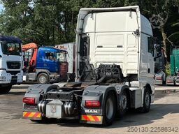 MAN TGX 26.500 6x2 Blatt-/Luft
