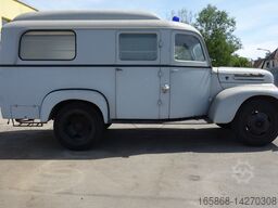 Ford Ford FK 3500 V8 mit H-Kennzeichen Oldtimer ehemaliger Krankenwagen