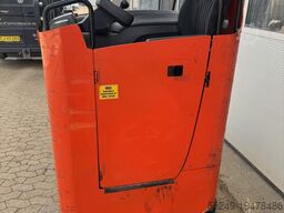 BT LRE300 4 ton capacity.