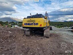 Komatsu PC210LC crawler excavator with 2 buckets and tiltr