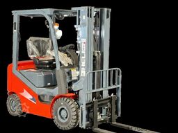 Heli CPCD30-H3 - Diesel 3t 4,7m Triplex KUBOTA Garantie