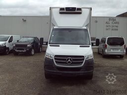 Mercedes-Benz sprinter 319 frigokoffer carrier
