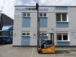 Jungheinrich EFG 216k - neue Batterie - Triplex