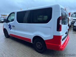 Opel Vivaro **AMBULANCE-RETTUNGSWAGEN**