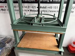 Richard Langer Manuelle Spindelpresse