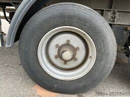 JUNGE DURCHLADER, ANHäNGER