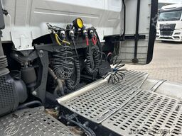 IVECO S-WAY 490 NAVI 2 Tanks Sehr gepflegt