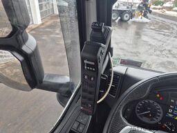 Iveco X-Way AD360X48Z/P HR 8x4 HIAB ULT26S59