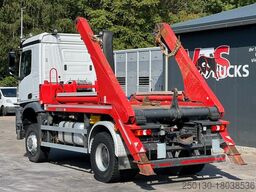 MERCEDES-BENZ Arocs 1848 4x4 HYVA Absetzkipper