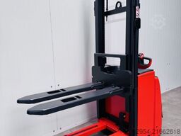 Linde L 14 i Initalhub