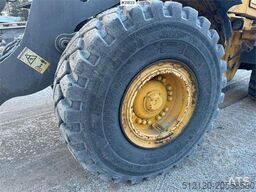 Volvo L110E Wheel Loader with Bucket WATCH VIDEO