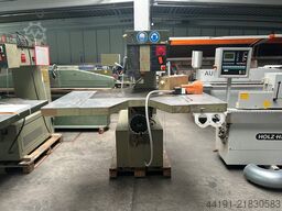 SCM R 9