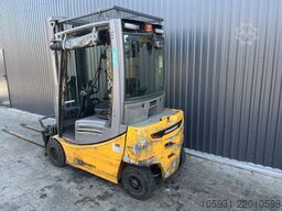 Jungheinrich EFG320