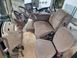 John Deere 6215R