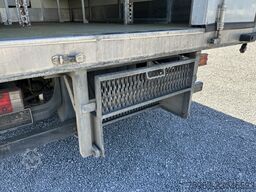 Mercedes-Benz 818 Atego TK Koffer Carrier Supra