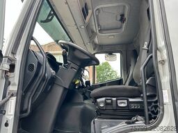 IVECO Pritsche + HIAB HIDUO 228 Kran