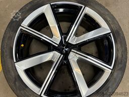 PIRELLI P-ZERO 265/40 R22 106V