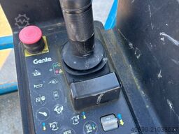 Genie GS 3369 RT - 12m Diesel Scherenarbeitsbühne 4x4