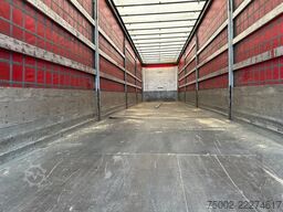 Schmitz Cargobull Bordwände / SAF + Scheibebremsen / 2x Liftachse...