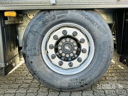 Schmitz Cargobull Curtainsider Mega Getränke