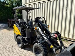 MECALAC MCL2 / Neuwertig / inkl. Schaufel
