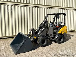 MECALAC MCL2 / Neuwertig / inkl. Schaufel