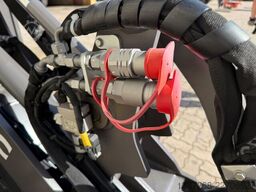 MECALAC MCL2 / Neuwertig / inkl. Schaufel