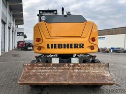 Liebherr A 910 C Litronic / 2.381h / SW33