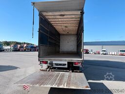 SCANIA P280 4x2 Euro 5 7,7 m Curtainsider and Tailli