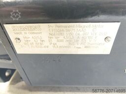 Siemens 1FT5064-1AF71-3AA0 AC-VSA-Motor SN: EH782513004007 mit 1FU1050-6NF
