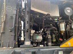 Komatsu WA320-8E0