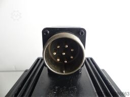 Indramat MAC090B-0-JD-2-C / 110-A-1 Drehstromservomotor SN: 42433