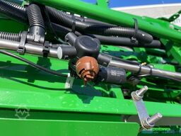 John Deere R740i