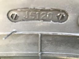 BKT 650/65R38
